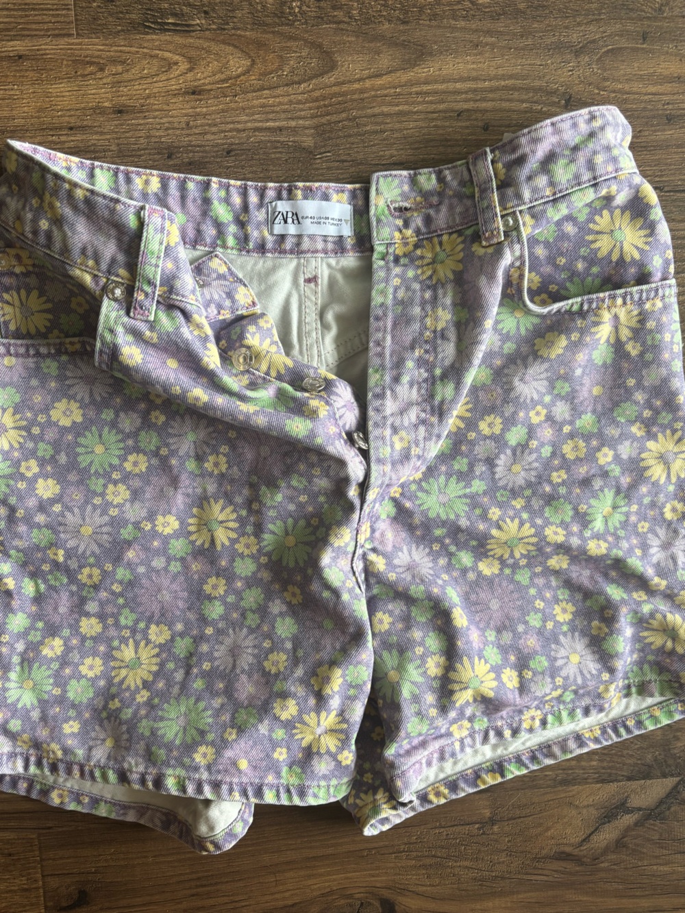 ZARA Daisy denim shorts